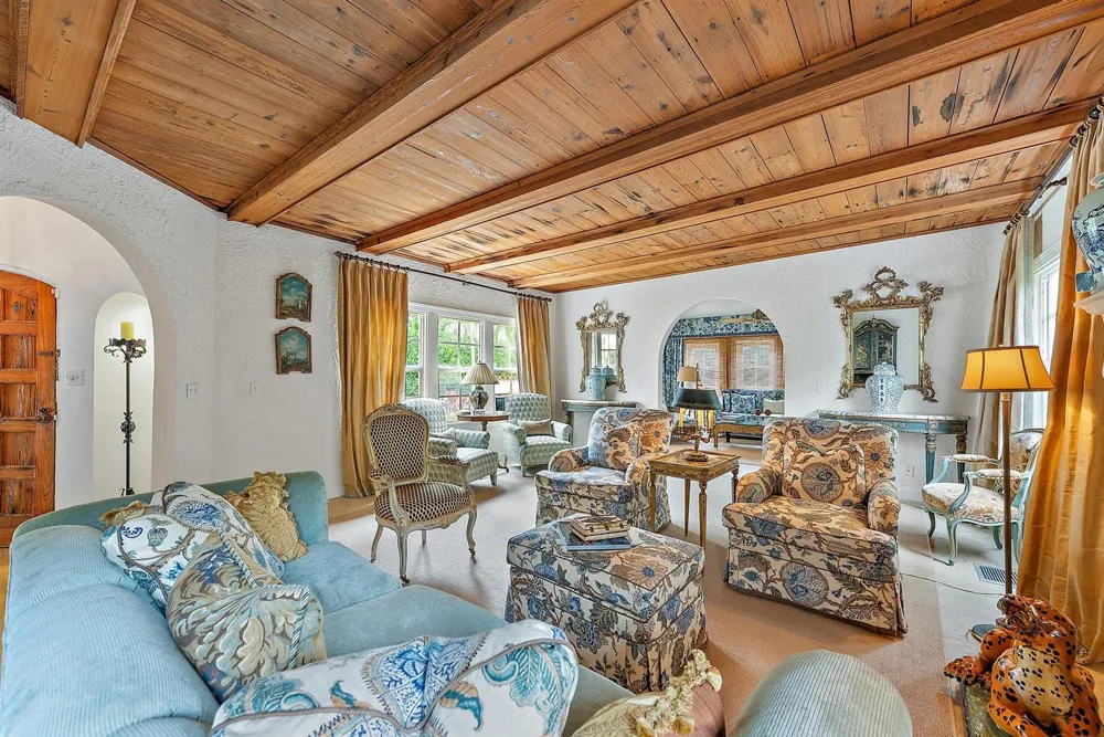 325 Seaspray Avenue Palm Beach, FL 33480