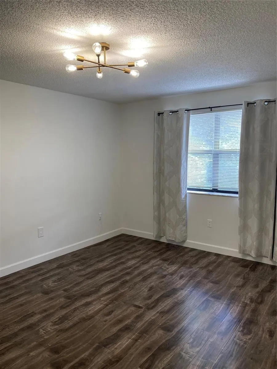 228 Lakeside Circle #228 Sunrise, FL 33326