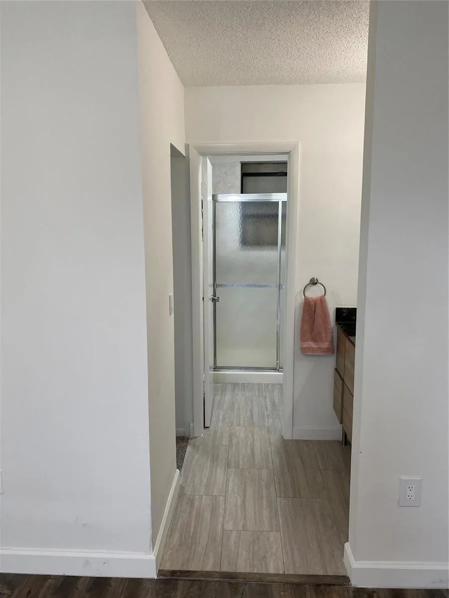 228 Lakeside Circle #228 Sunrise, FL 33326