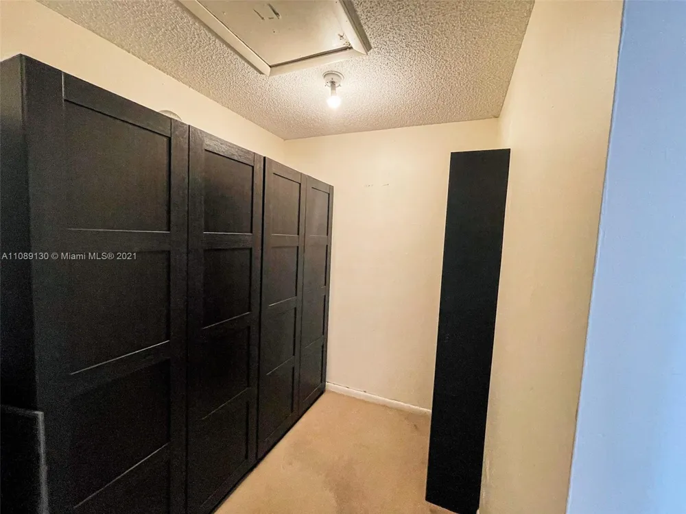 228 Lakeside Circle #228 Sunrise, FL 33326
