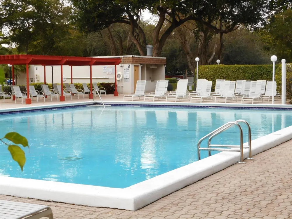 3300 W Rolling Hills Circle #610 Davie, FL 33328