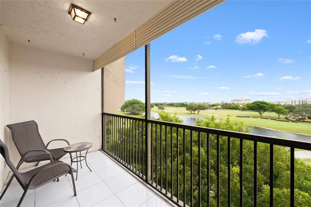 3300 W Rolling Hills Circle #610 Davie, FL 33328