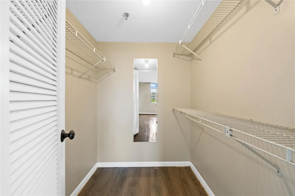 3300 W Rolling Hills Circle #610 Davie, FL 33328