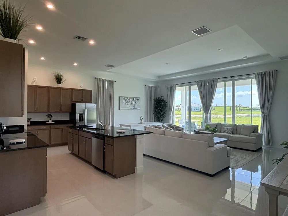 10231 SW Latium Way Port St. Lucie, FL 34987