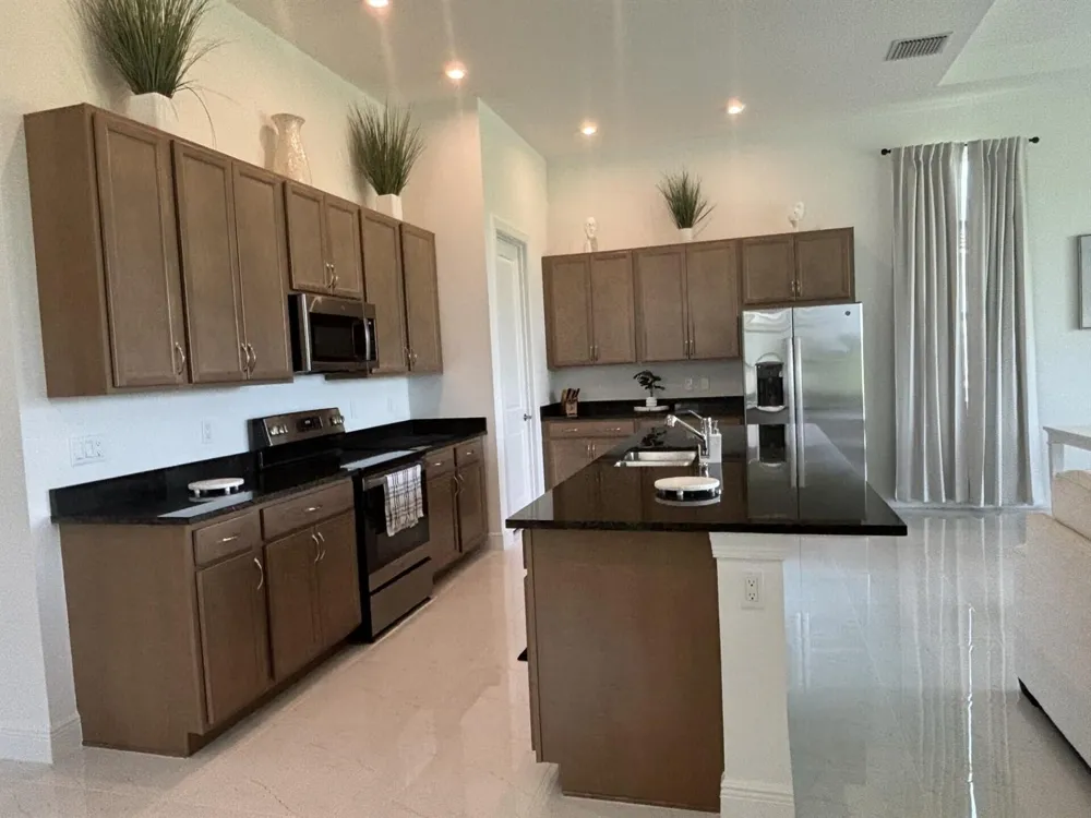 10231 SW Latium Way Port St. Lucie, FL 34987