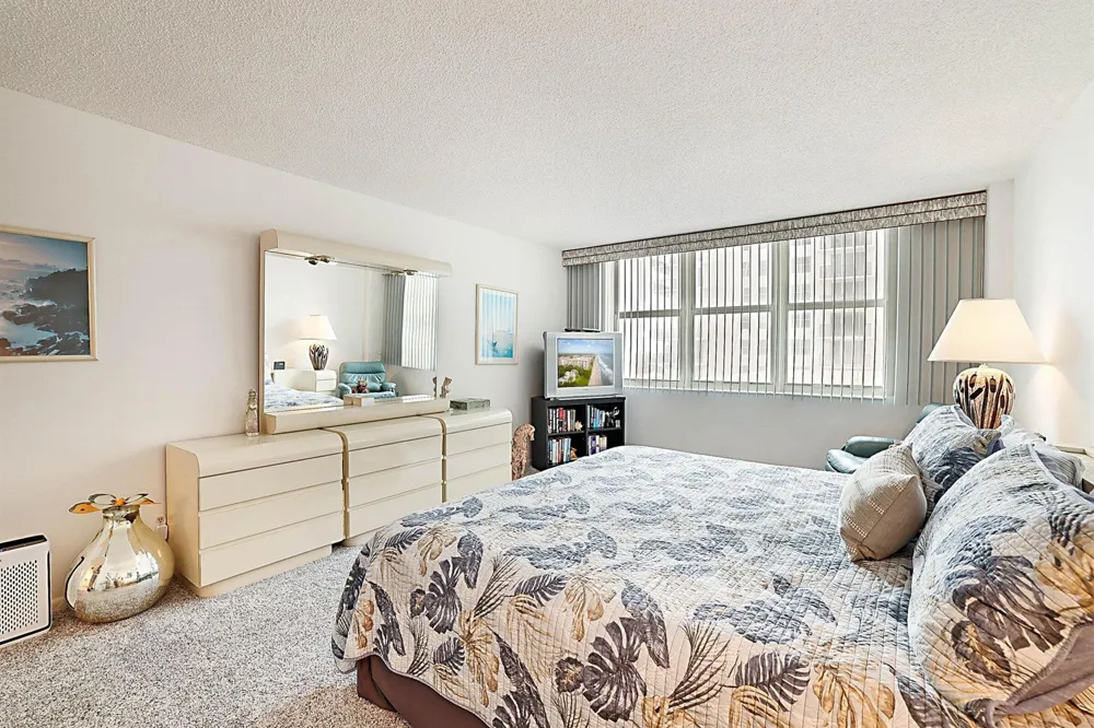 1149 Hillsboro Mile #310 Hillsboro Beach, FL 33062