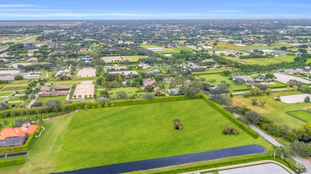 15562 Estancia Lane Wellington, FL 33414