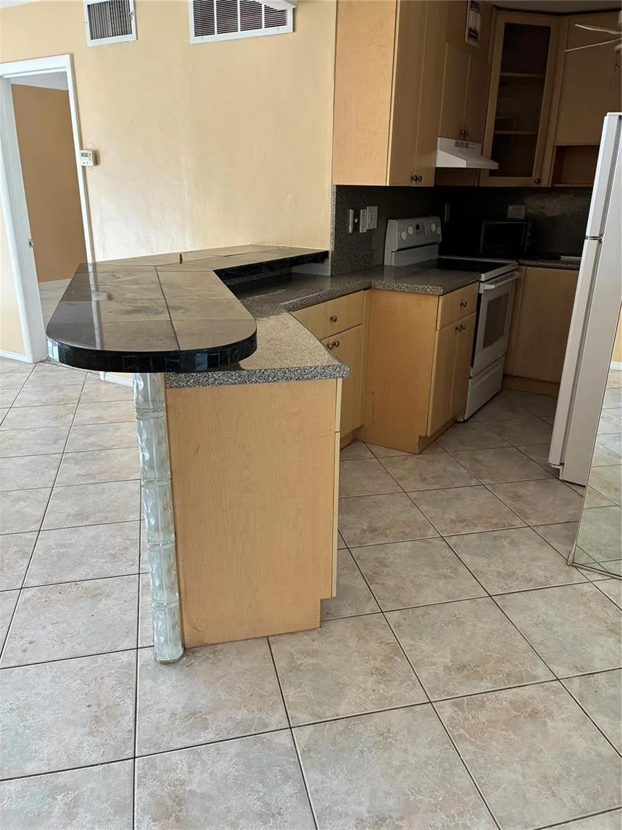3040 NE 16th Avenue #A210 Oakland Park, FL 33334