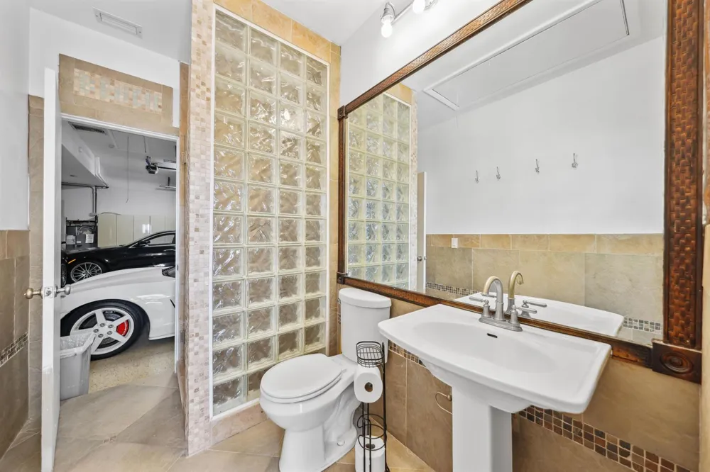 125 Marlin Drive Ocean Ridge, FL 33435