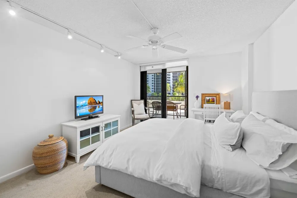 3420 S Ocean Boulevard #3p Highland Beach, FL 33487