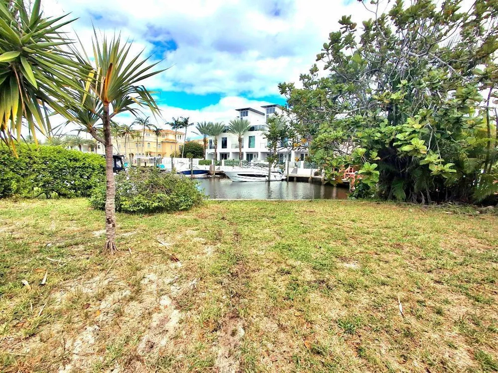 239 Hibiscus Avenue Lauderdale By The Sea, FL 33308