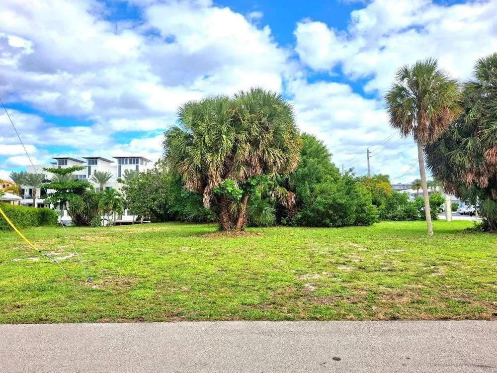 239 Hibiscus Avenue Lauderdale By The Sea, FL 33308