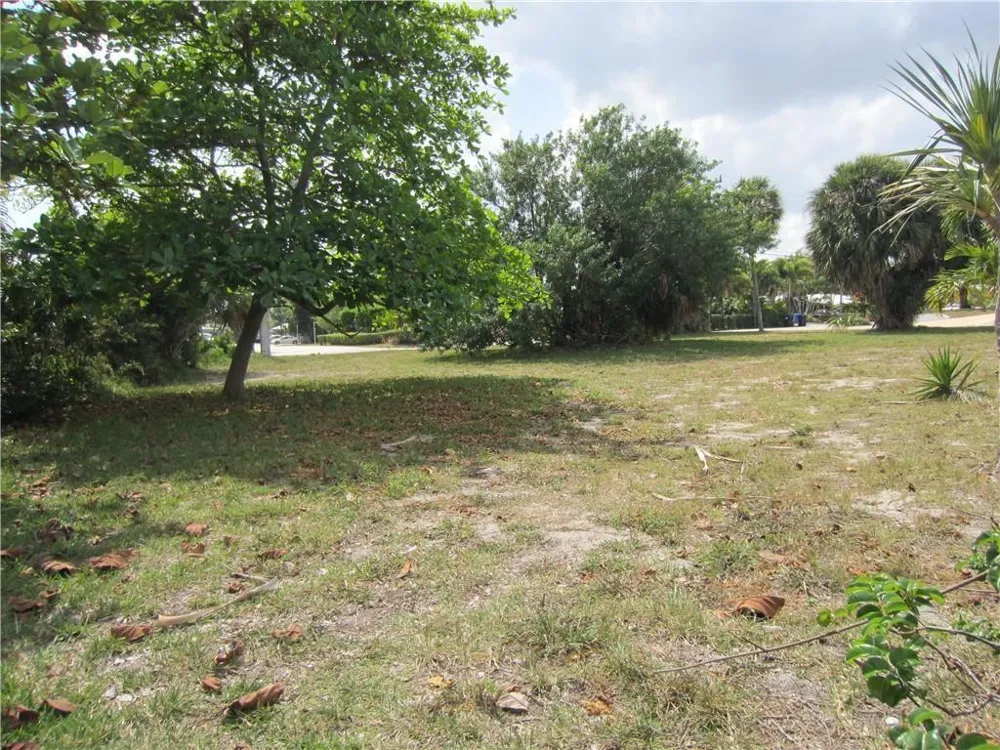 239 Hibiscus Avenue Lauderdale By The Sea, FL 33308