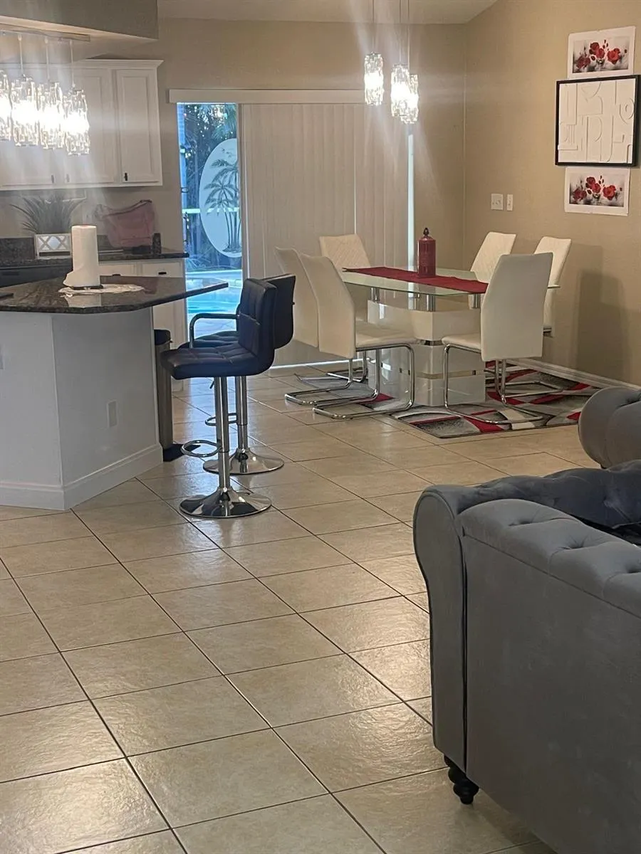 2043 NW 6th Terrace Cape Coral, FL 33993