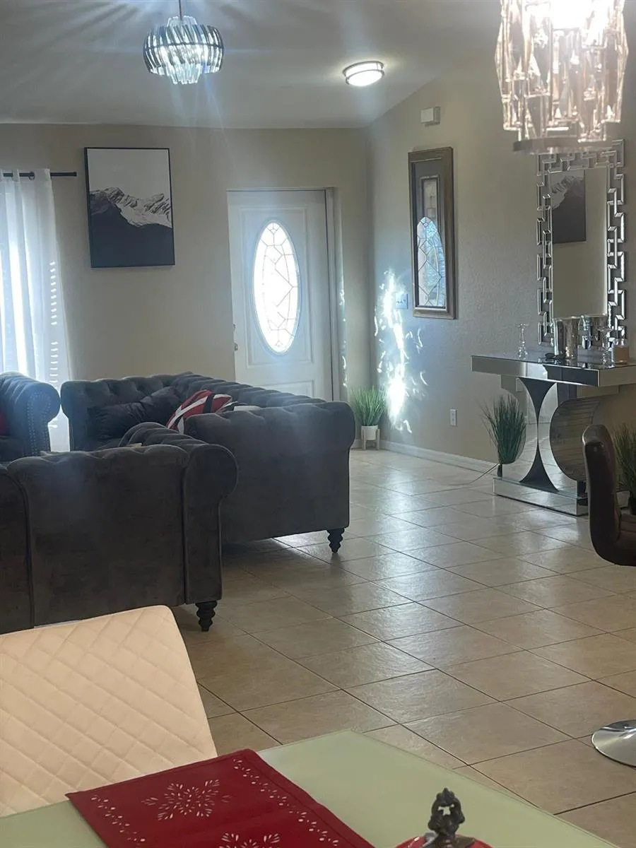 2043 NW 6th Terrace Cape Coral, FL 33993
