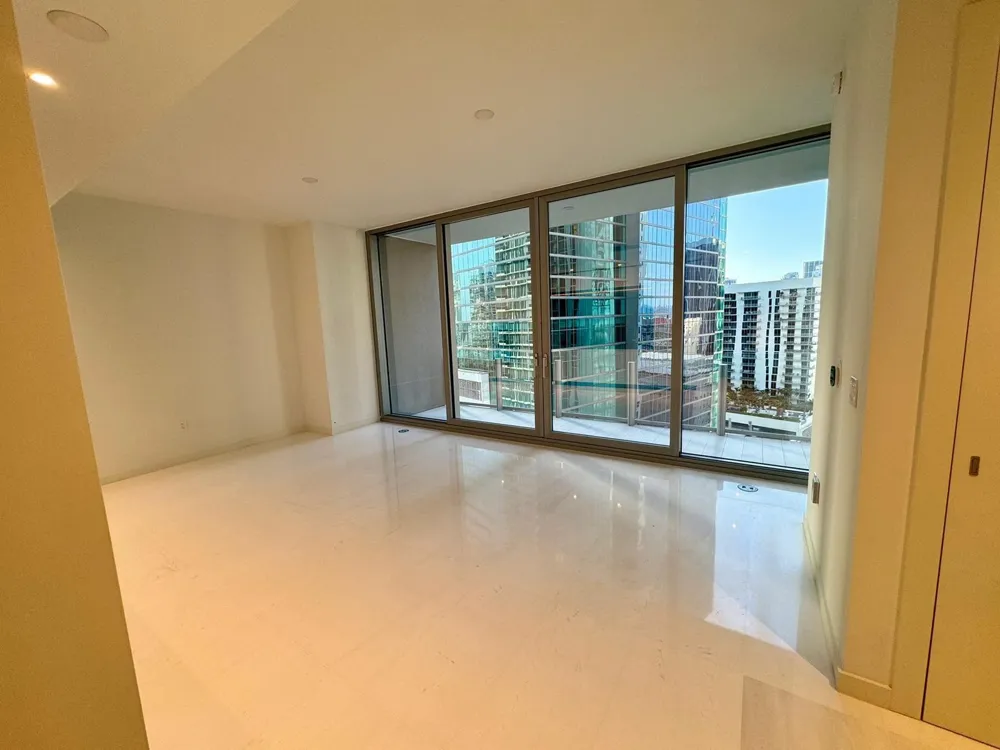 300 Biscayne Blvd Way #2508 Miami, FL 33131