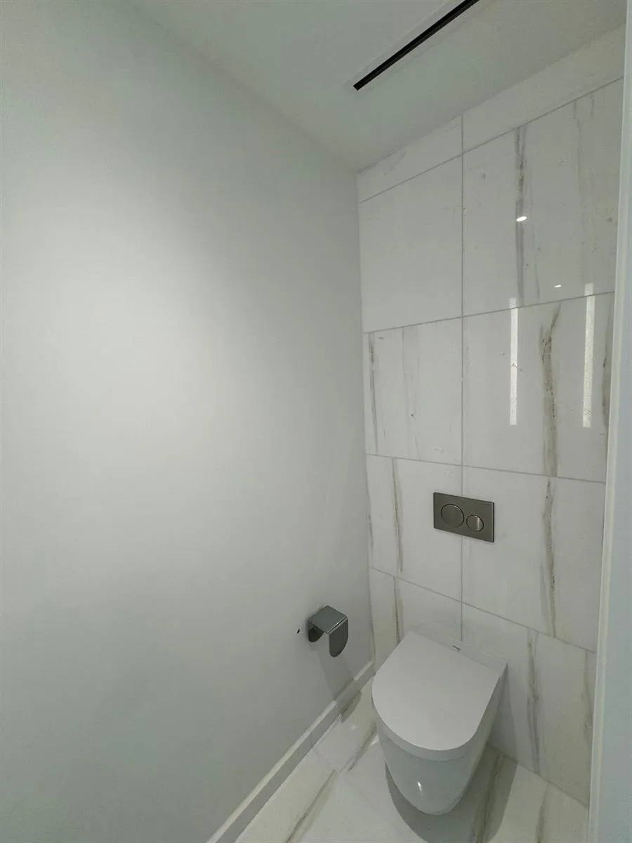 300 Biscayne Blvd Way #2508 Miami, FL 33131