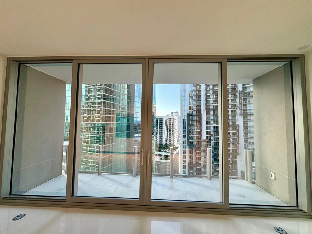 300 Biscayne Blvd Way #2508 Miami, FL 33131