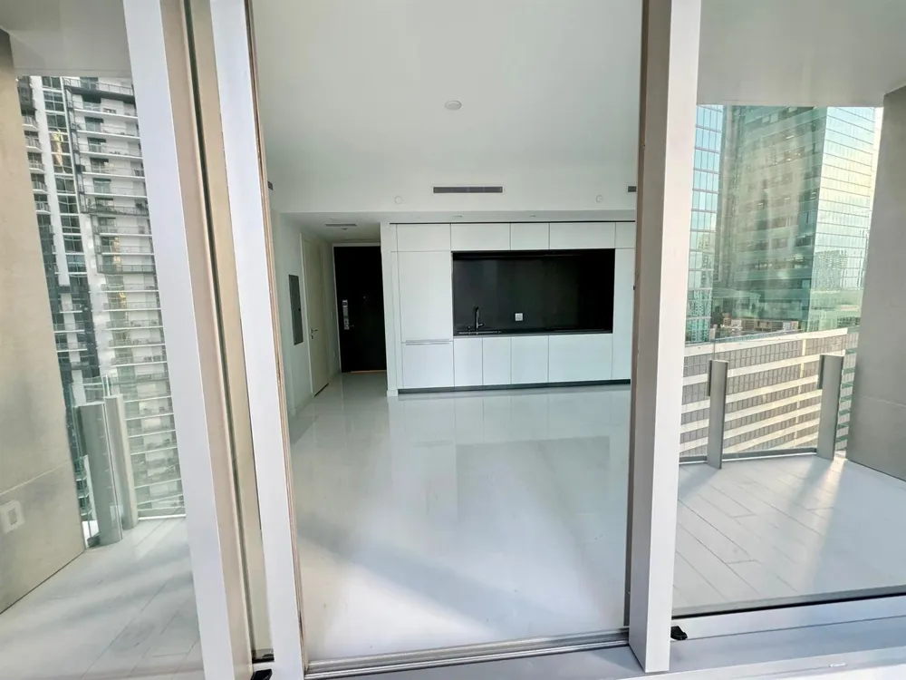 300 Biscayne Blvd Way #2508 Miami, FL 33131