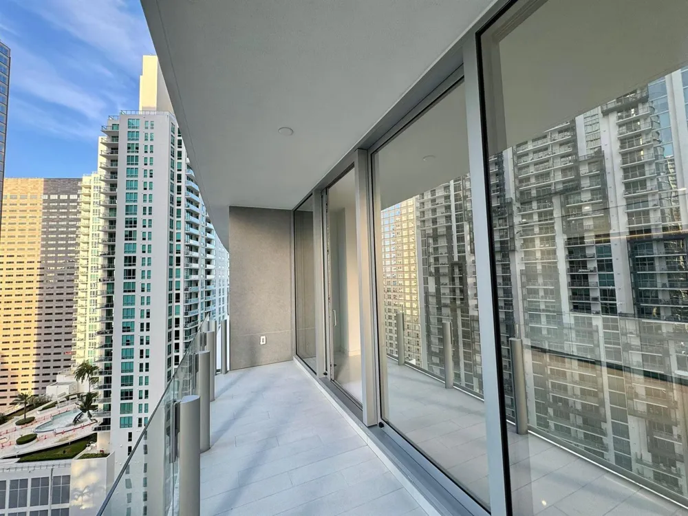 300 Biscayne Blvd Way #2508 Miami, FL 33131