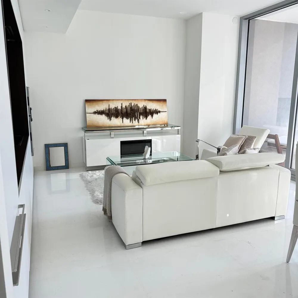 300 Biscayne Blvd Way #2508 Miami, FL 33131