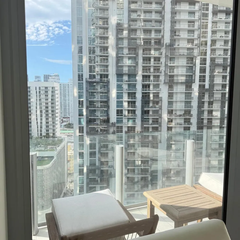 300 Biscayne Blvd Way #2508 Miami, FL 33131