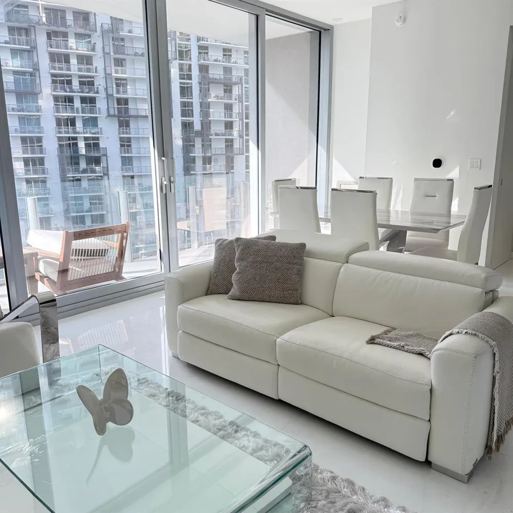 300 Biscayne Blvd Way #2508 Miami, FL 33131