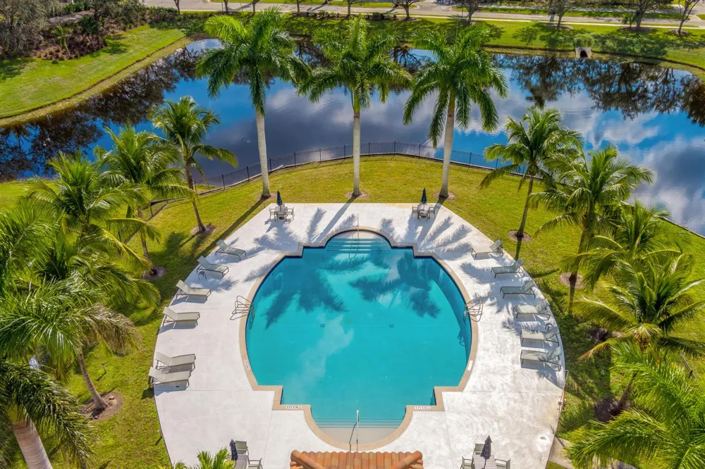 183 SE Via Terra Bella Port St. Lucie, FL 34952