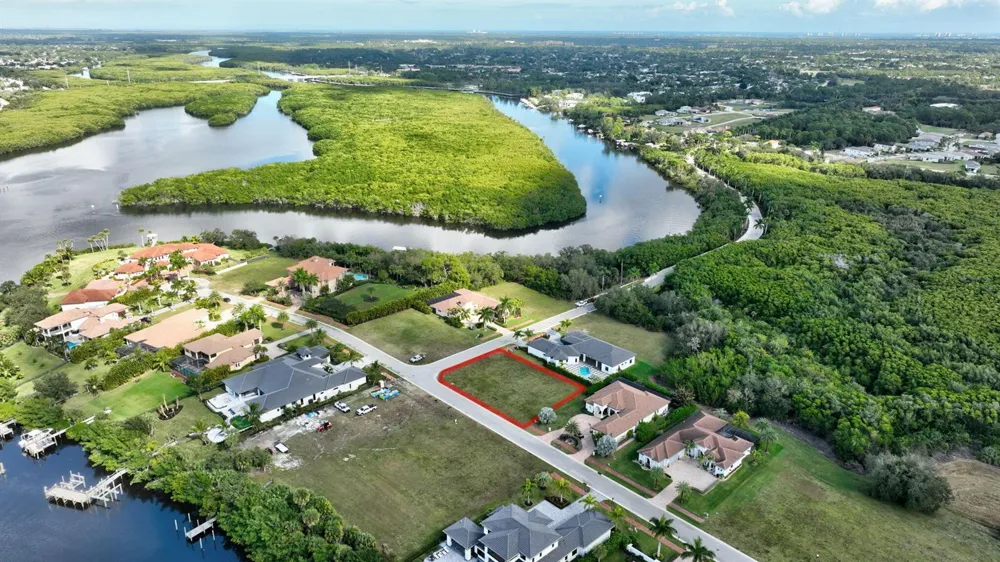 183 SE Via Terra Bella Port St. Lucie, FL 34952