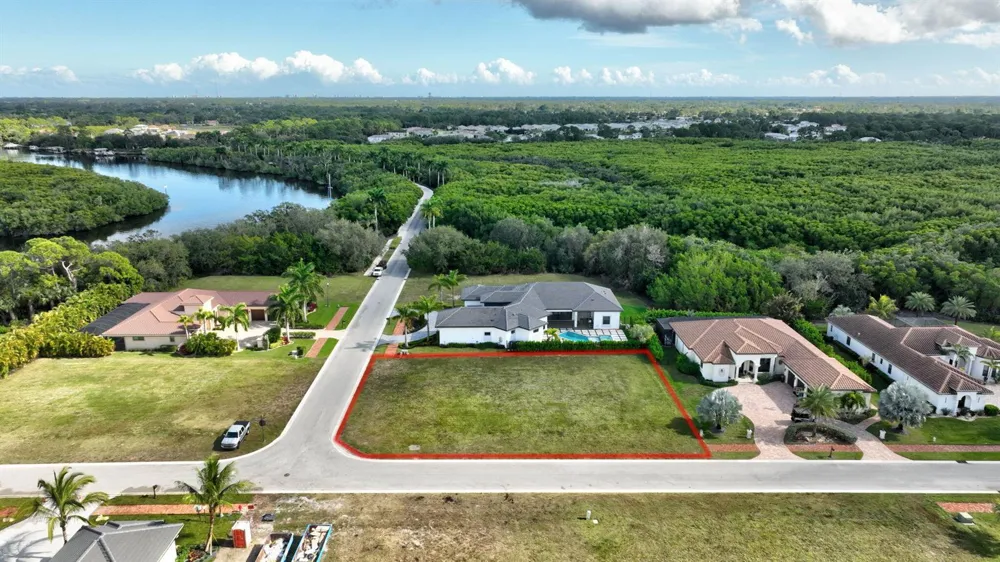 183 SE Via Terra Bella Port St. Lucie, FL 34952