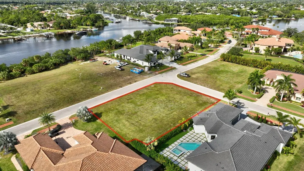 183 SE Via Terra Bella Port St. Lucie, FL 34952