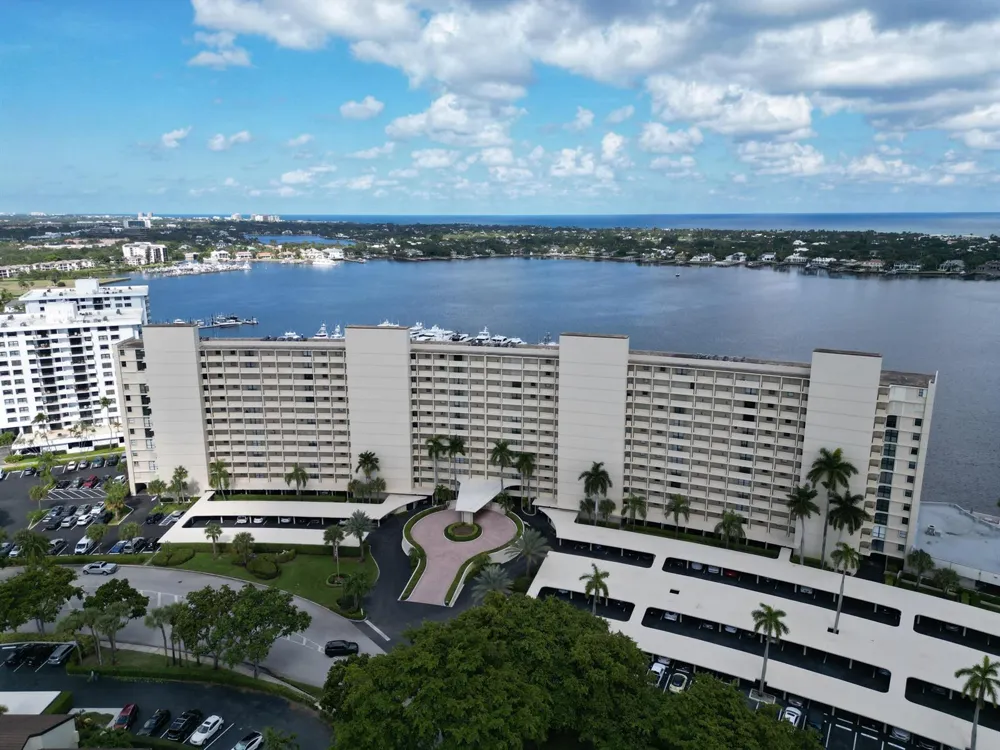 132 Lakeshore Drive #617 North Palm Beach, FL 33408