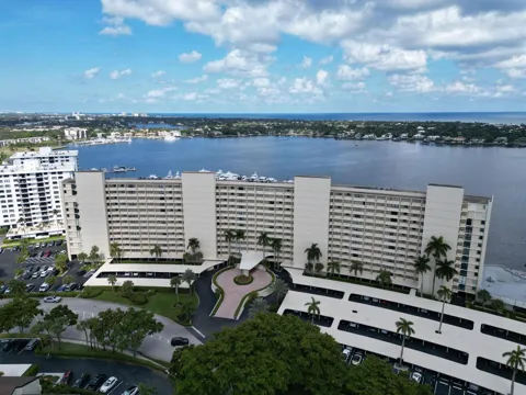 132 Lakeshore Drive #617