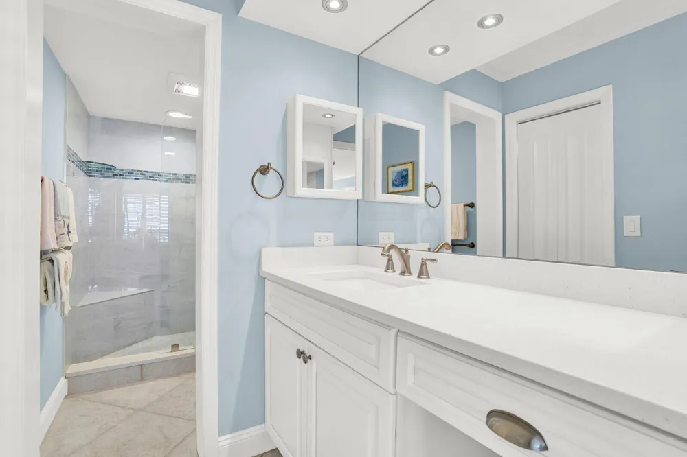 132 Lakeshore Drive #617 North Palm Beach, FL 33408
