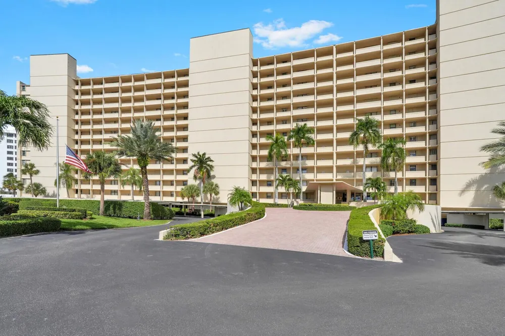132 Lakeshore Drive #617 North Palm Beach, FL 33408