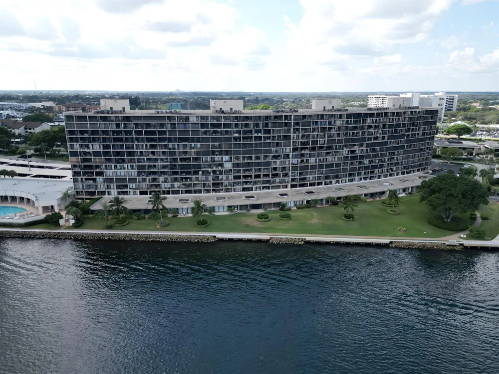 132 Lakeshore Drive #617 North Palm Beach, FL 33408