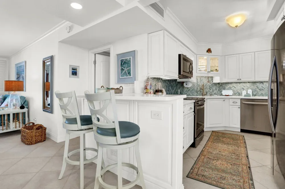 132 Lakeshore Drive #617 North Palm Beach, FL 33408