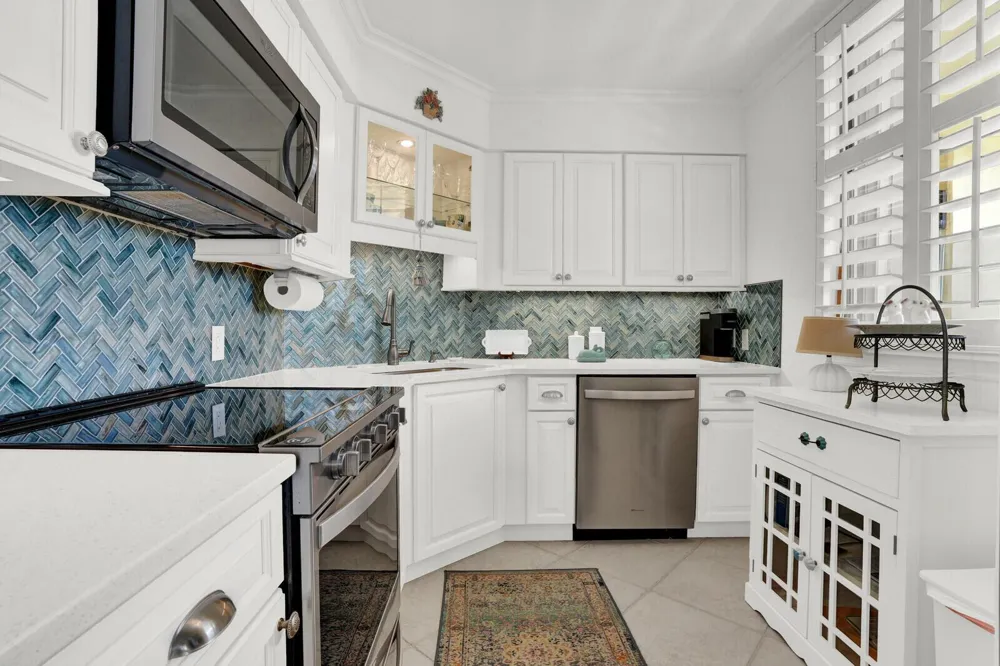 132 Lakeshore Drive #617 North Palm Beach, FL 33408