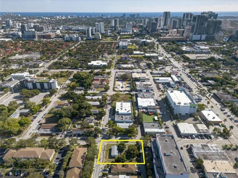 900 NW 2nd Street