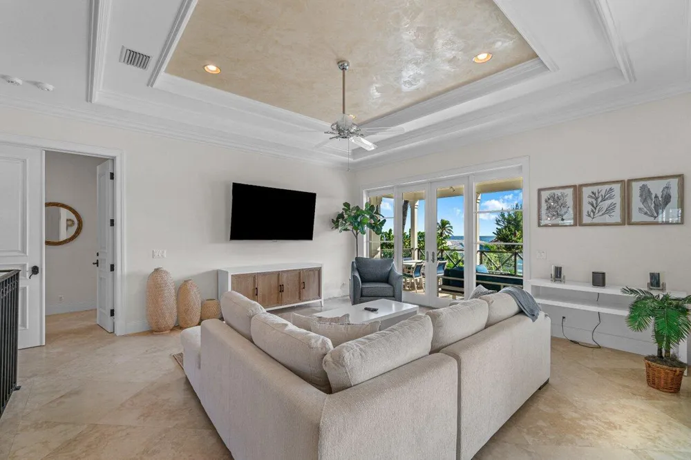 6103 Ocean Boulevard Ocean Ridge, FL 33435