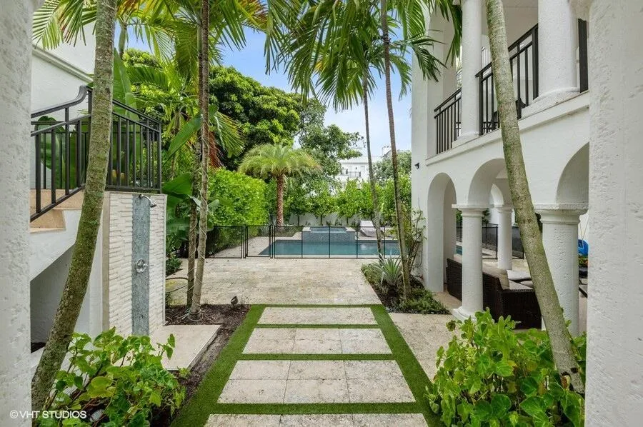 6103 Ocean Boulevard Ocean Ridge, FL 33435