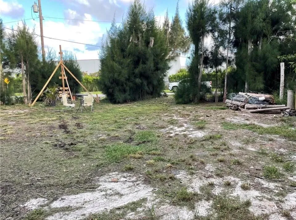2432 42nd Street Vero Beach, FL 32967