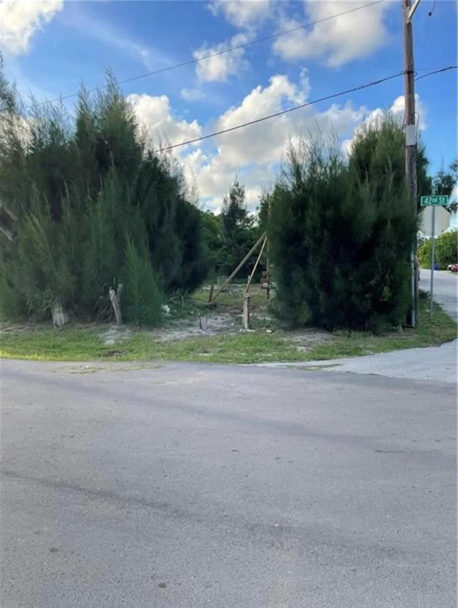 2432 42nd Street Vero Beach, FL 32967