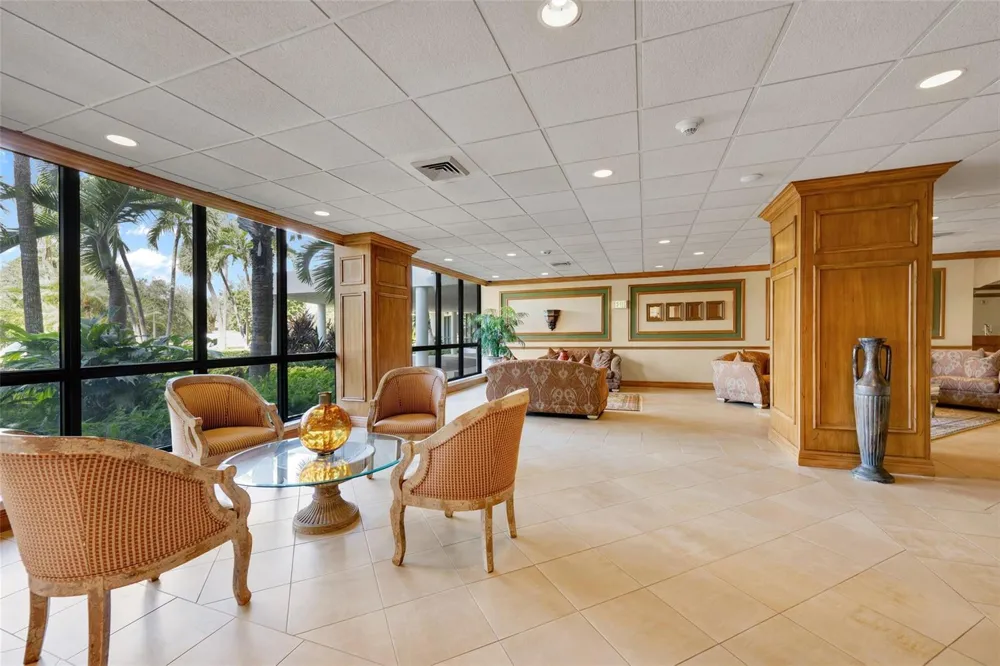5100 Ocean Boulevard #1016 Lauderdale By The Sea, FL 33308