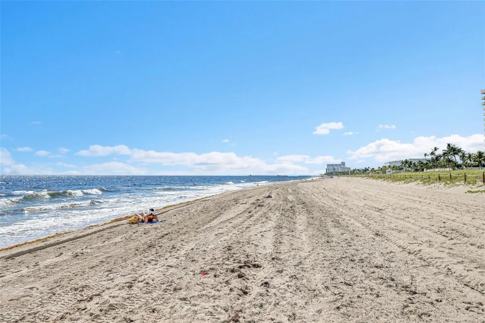 5100 Ocean Boulevard #1016 Lauderdale By The Sea, FL 33308