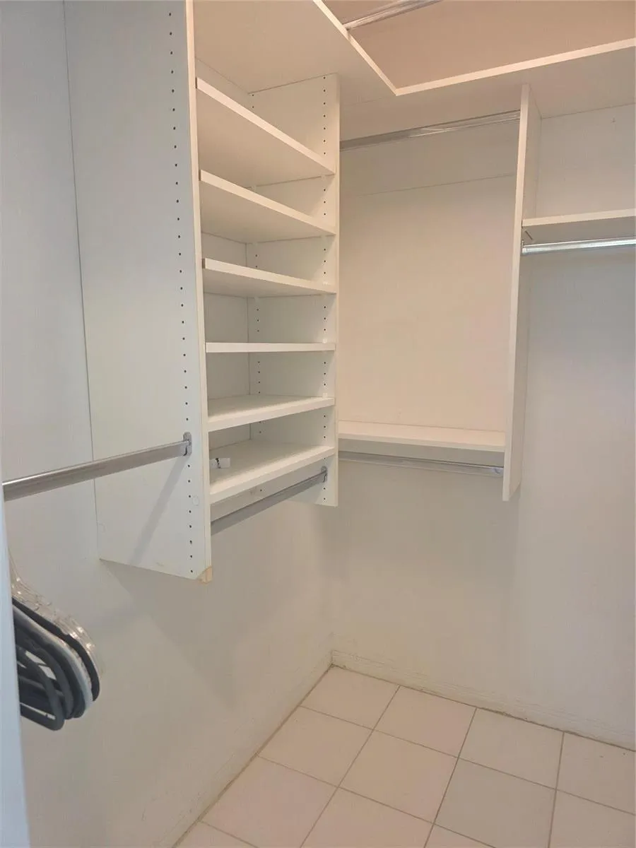 2131 NE 42nd Court #208e Lighthouse Point, FL 33064