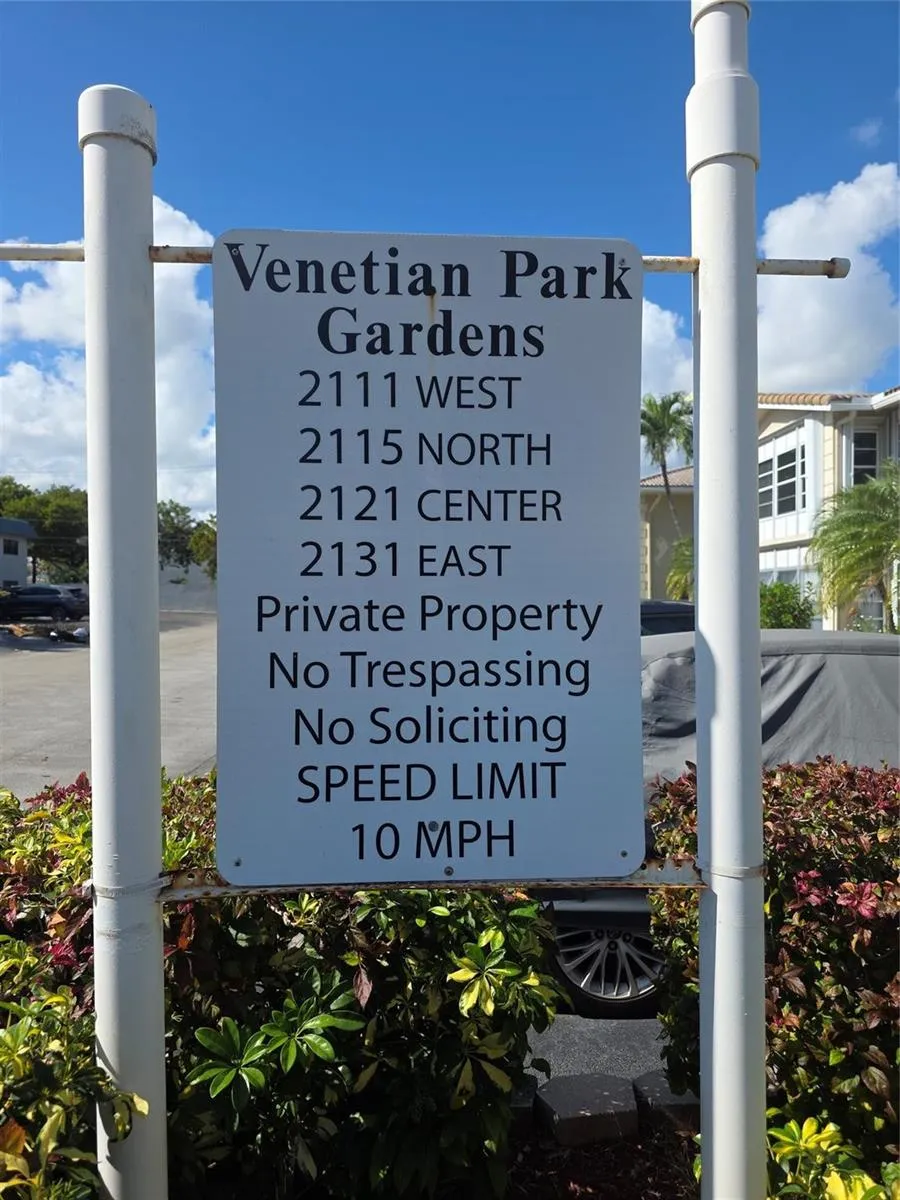 2131 NE 42nd Court #208e Lighthouse Point, FL 33064