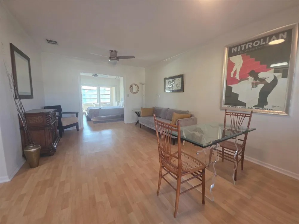 2131 NE 42nd Court #208e Lighthouse Point, FL 33064