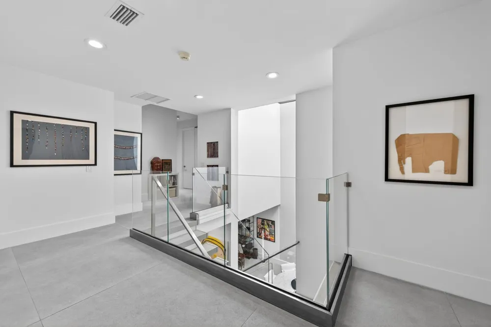423 Chilean Avenue Palm Beach, FL 33480