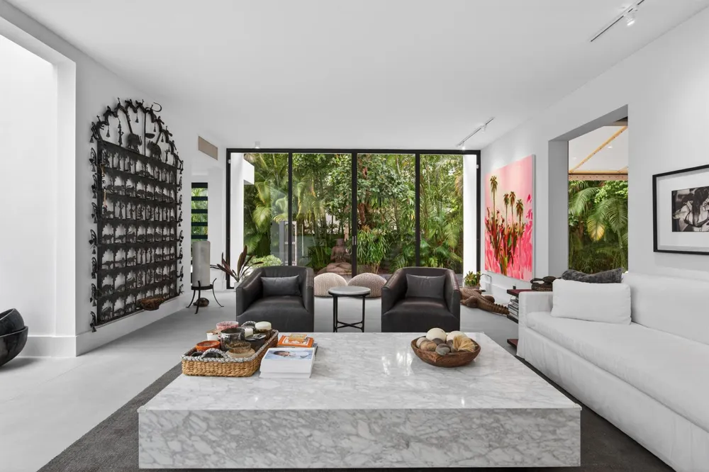 423 Chilean Avenue Palm Beach, FL 33480